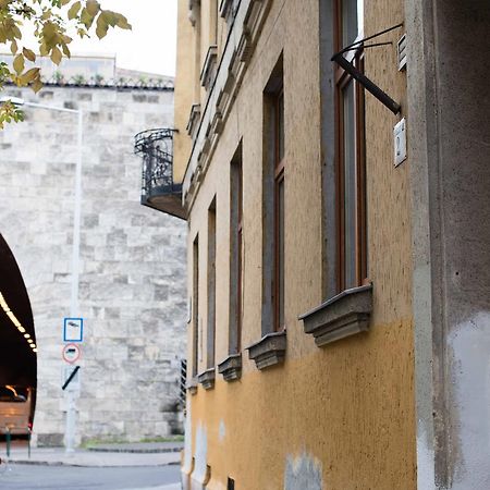 Castle Trees Apartment Budapeste Exterior foto